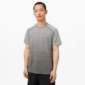 Lululemon Metal Vent Tech Short Sleeve Shirt 2.0 Wave Fade Graphite Grey/vapor